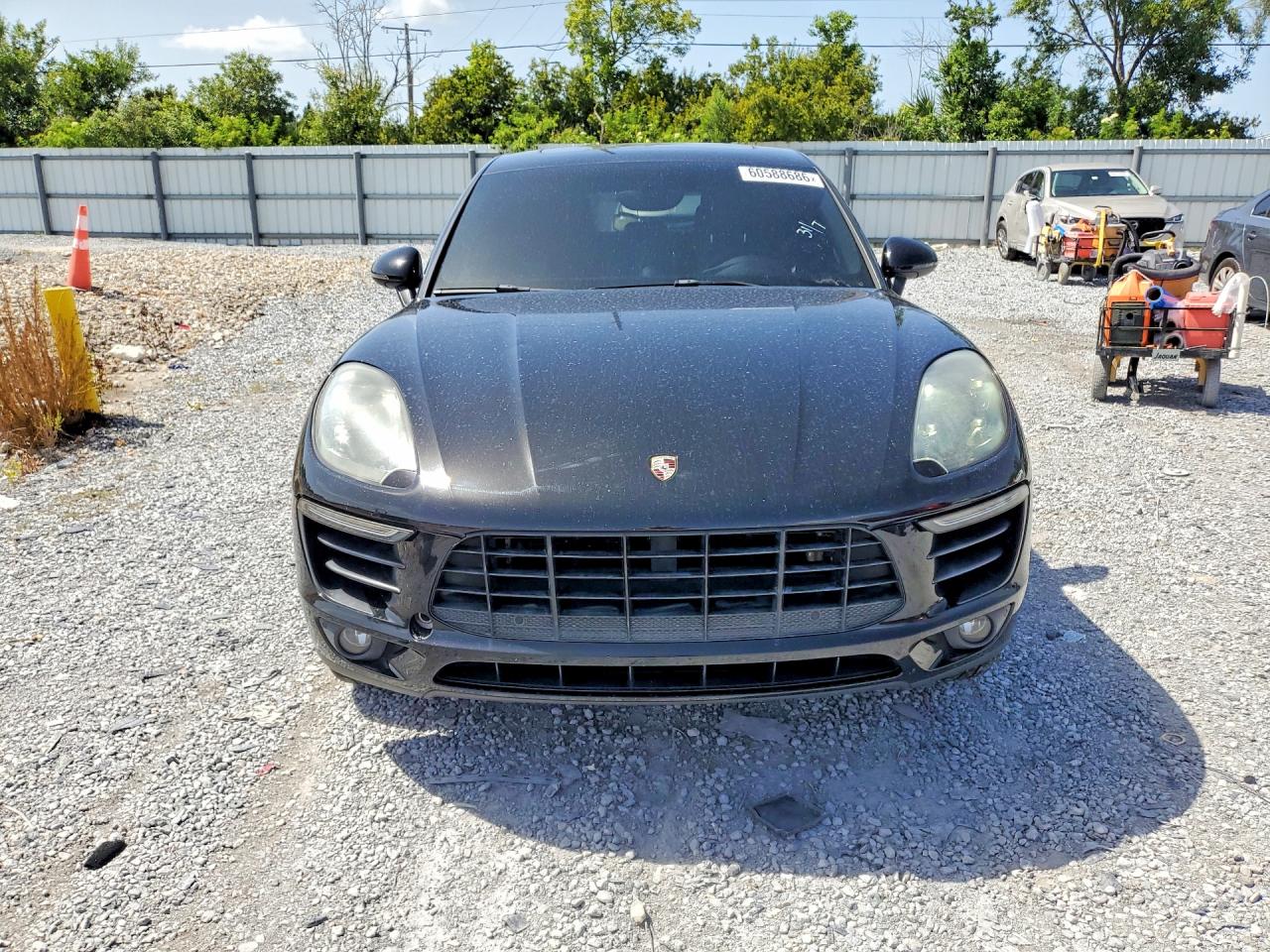 2015 PORSCHE MACAN