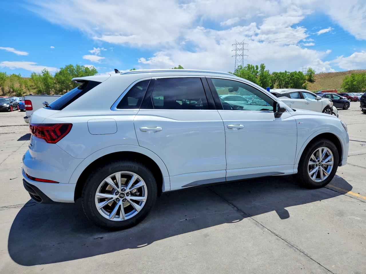 2023 AUDI Q3