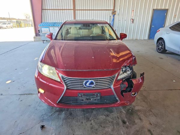 2013 LEXUS ES 300h