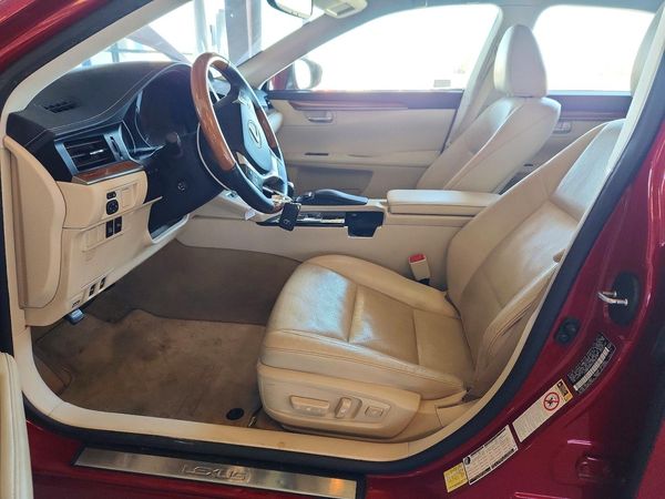 2013 LEXUS ES 300h