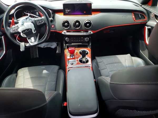 2023 KIA STINGER GT2