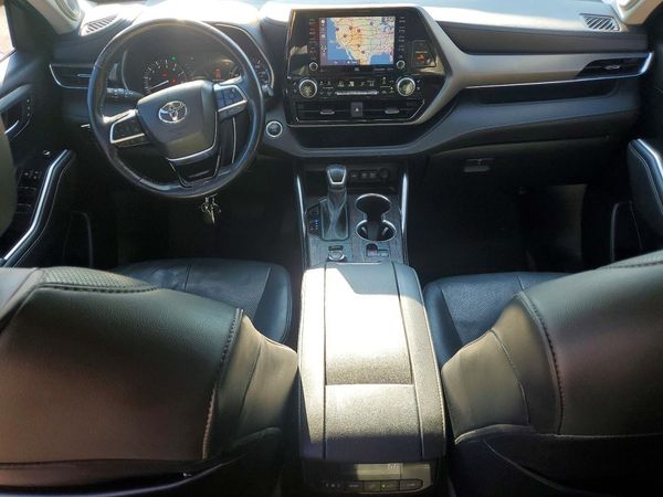 2021 TOYOTA HIGHLANDER Limited