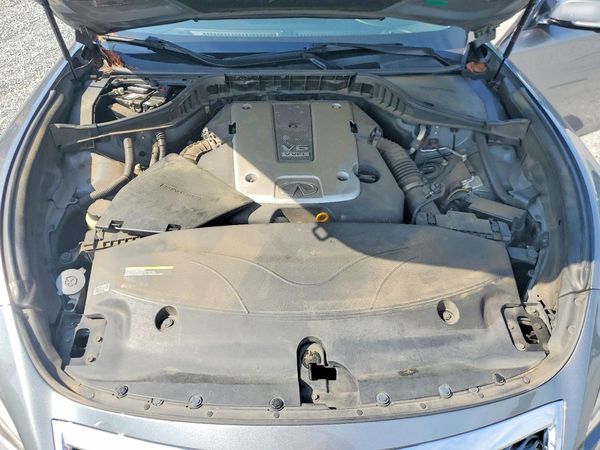 2015 INFINITI Q70