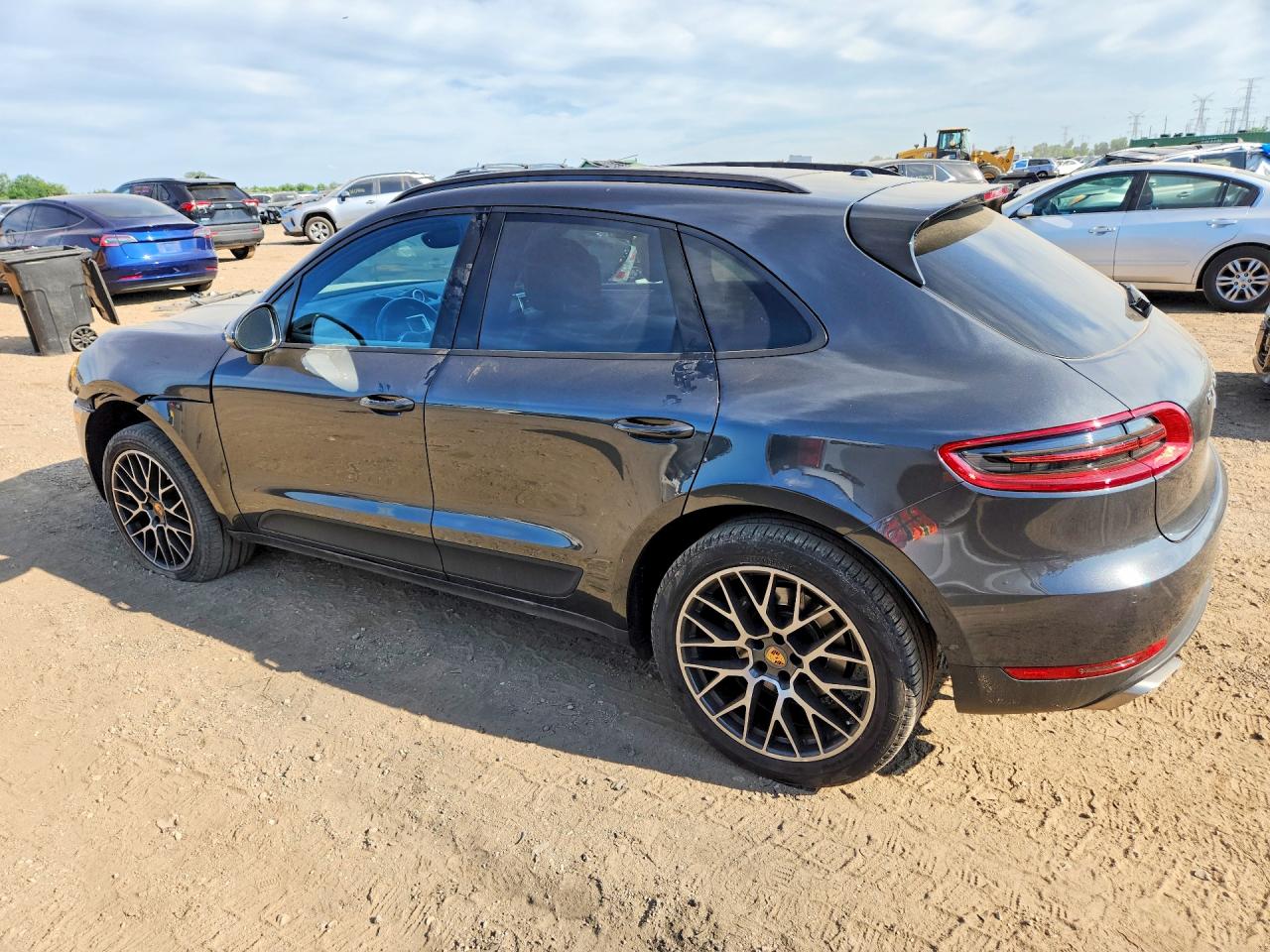 2018 PORSCHE MACAN