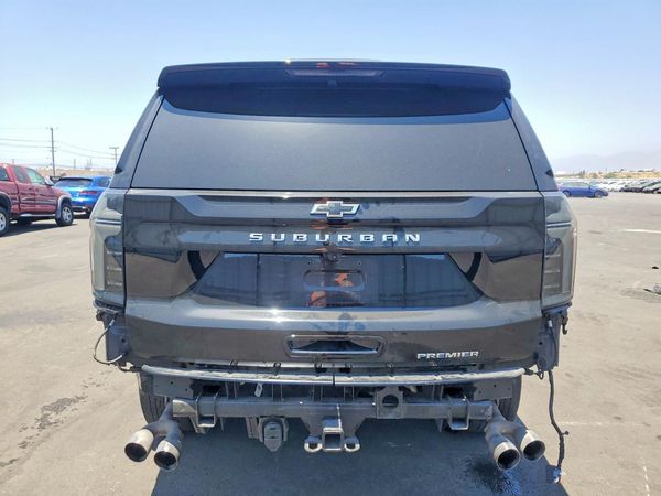 2025 CHEVROLET SUBURBAN Premier
