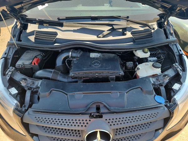 2017 MERCEDES-BENZ METRIS