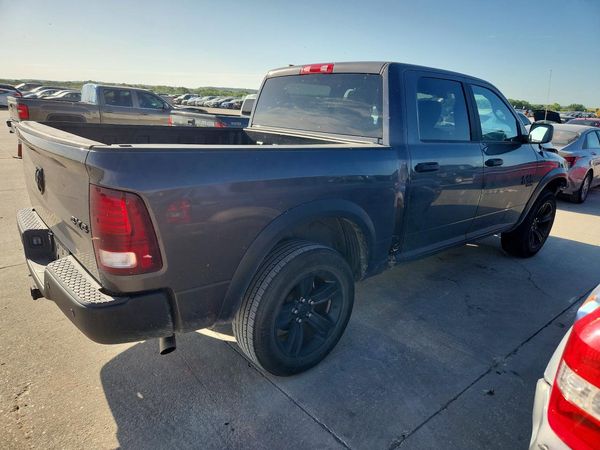 2024 RAM 1500 CLASSIC SLT / Warlock