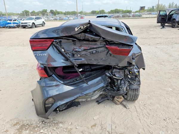 2022 KIA FORTE FE, LXS