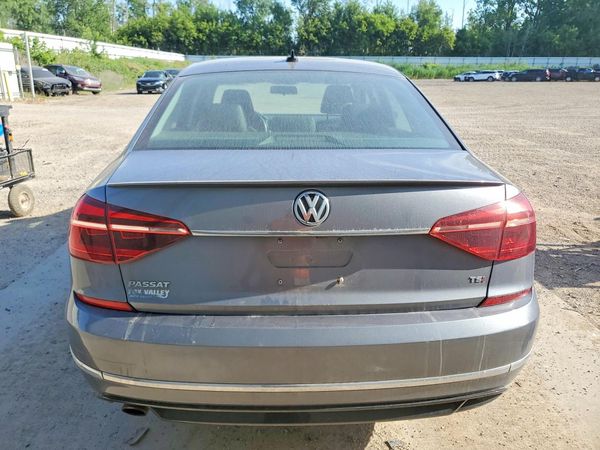 2017 VOLKSWAGEN PASSAT R-Line