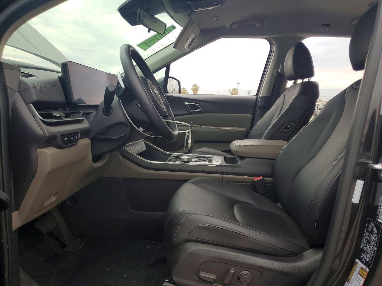 2025 KIA CARNIVAL EX