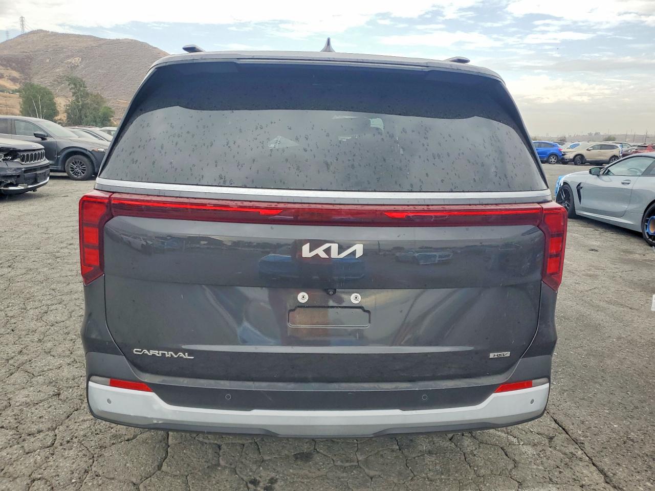 2025 KIA CARNIVAL EX