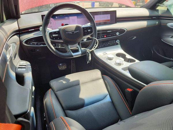 2026 GENESIS GV70 2.5T Sport Prestige