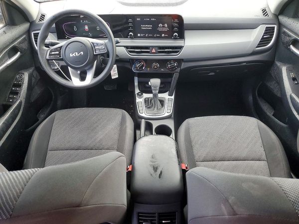 2024 KIA SELTOS LX
