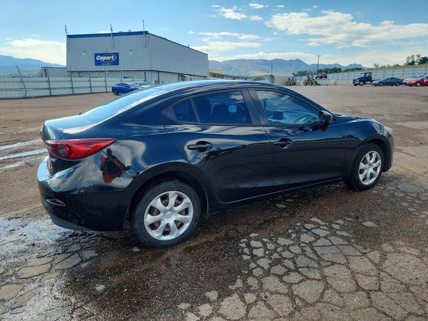 2016 MAZDA 3 SV/Base