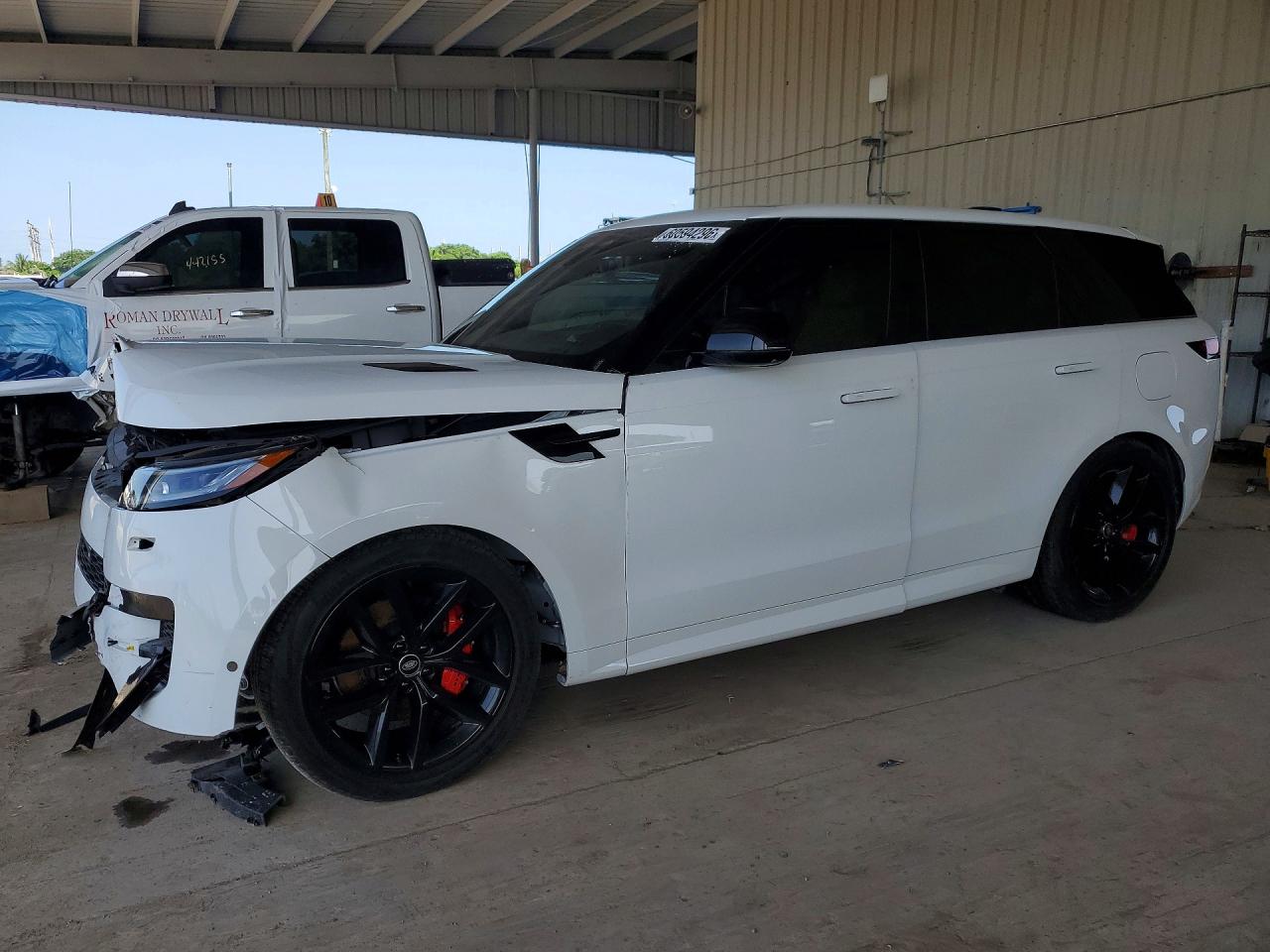 2025 LAND ROVER RANGE ROVER SPORT P460e Dynamic SE