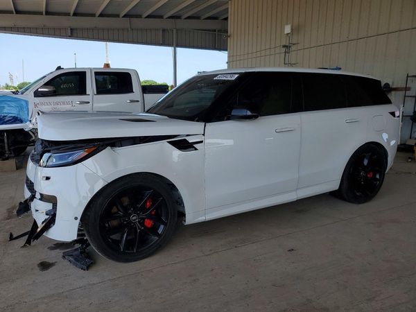 2025 LAND ROVER RANGE ROVER SPORT P460e Dynamic SE