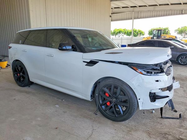 2025 LAND ROVER RANGE ROVER SPORT P460e Dynamic SE