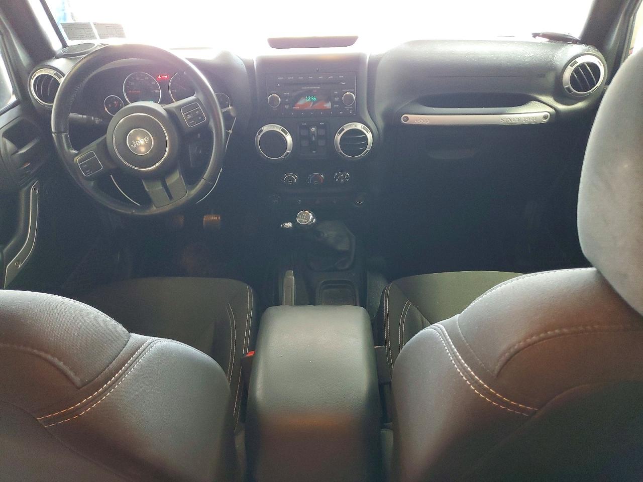 2016 JEEP WRANGLER UNLIMITED SAHARA 4X4
