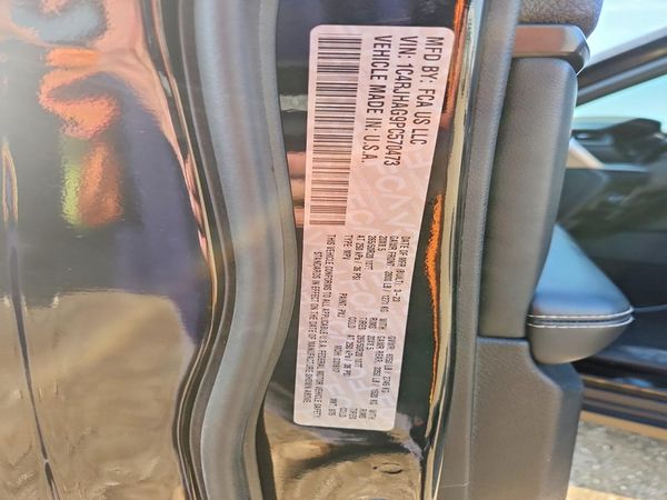 2023 JEEP GRAND CHEROKEE 4XE 3 Laredo, Altitude
