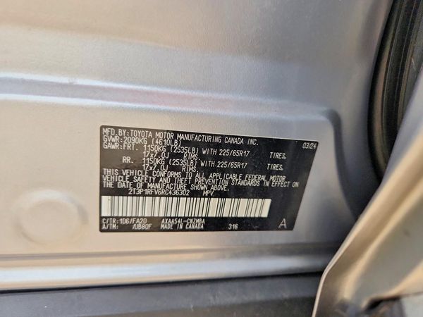 2024 TOYOTA RAV4 XLE