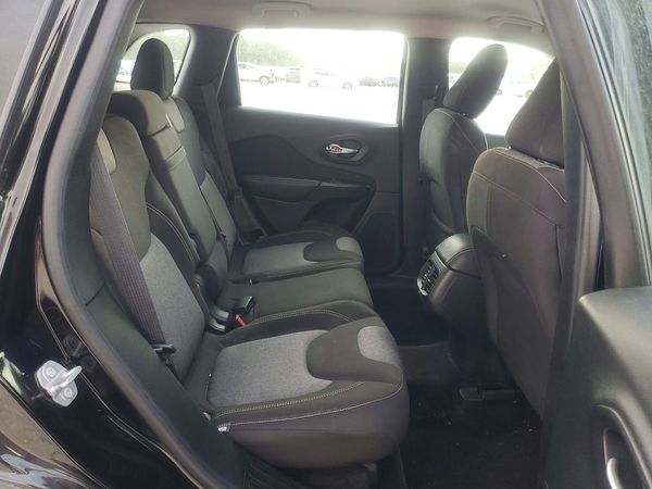 2017 JEEP CHEROKEE SPORT 4X4