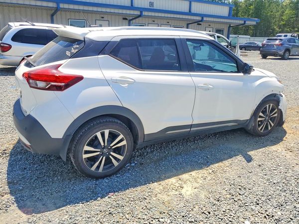 2020 NISSAN KICKS
