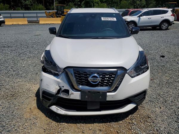 2020 NISSAN KICKS