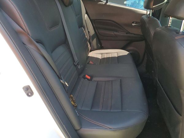 2020 NISSAN KICKS