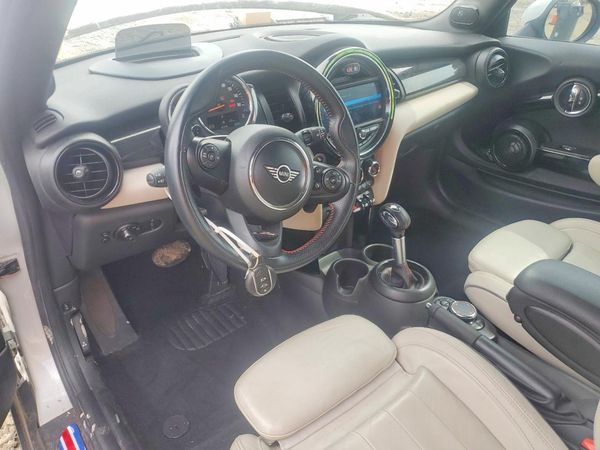 2019 MINI COOPER