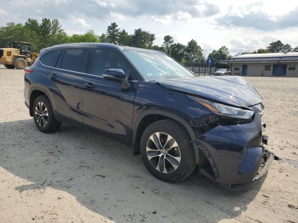 2020 TOYOTA HIGHLANDER XLE