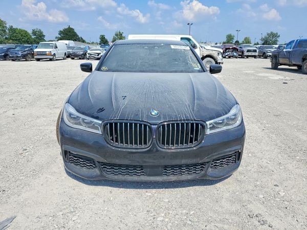 2018 BMW 750 xDrive