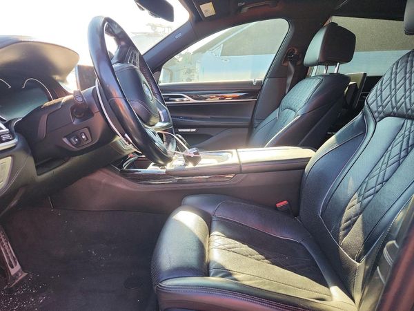 2018 BMW 750 xDrive