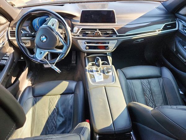 2018 BMW 750 xDrive