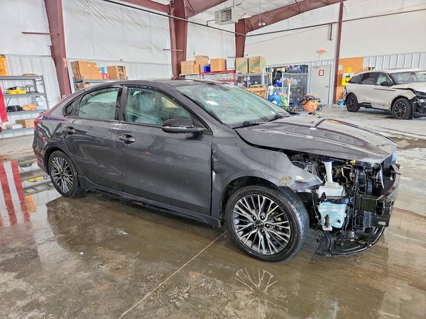 2022 KIA FORTE GT Line