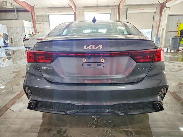 2022 KIA FORTE GT Line