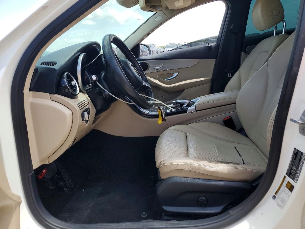 2016 MERCEDES-BENZ C C300