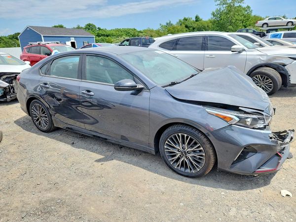 2022 KIA FORTE GT Line