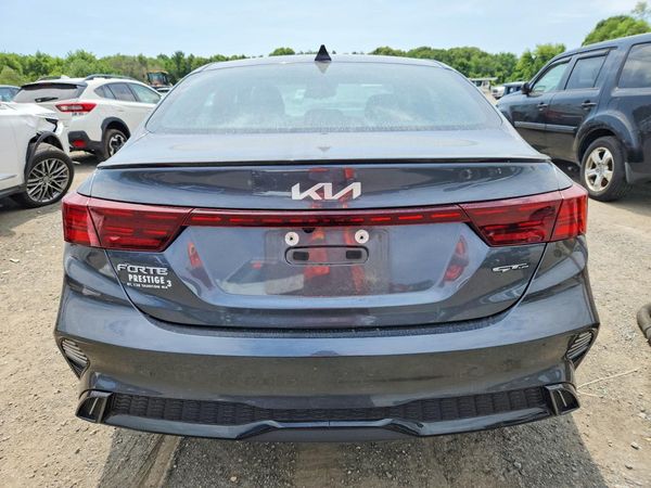 2022 KIA FORTE GT Line