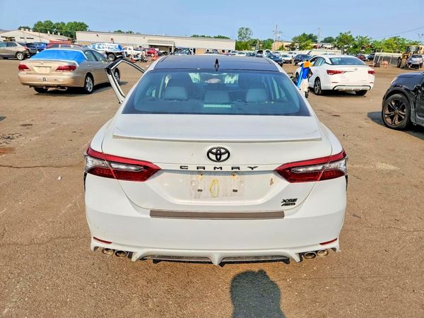 2022 TOYOTA CAMRY