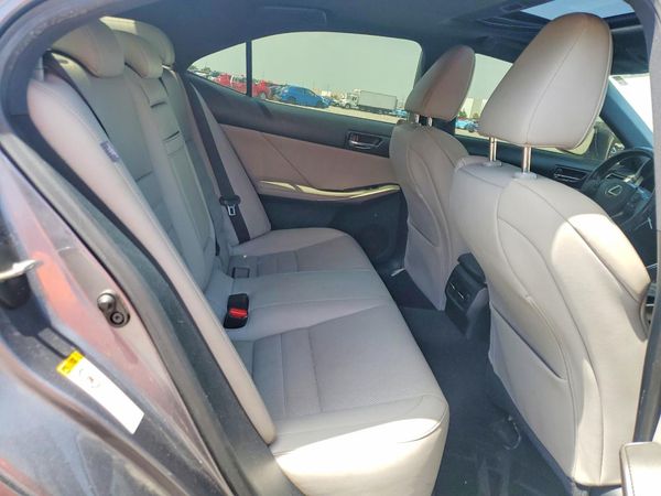 2015 LEXUS IS