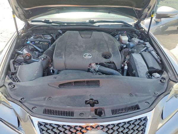 2015 LEXUS IS