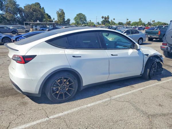 2020 TESLA MODEL Y