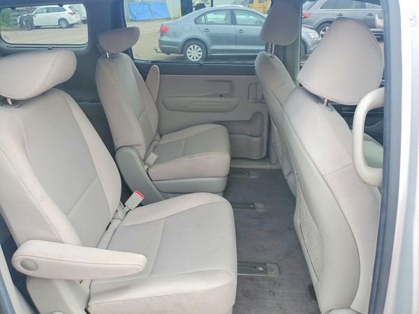 2016 KIA SEDONA LX - Middle-low