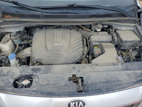2016 KIA SEDONA LX - Middle-low