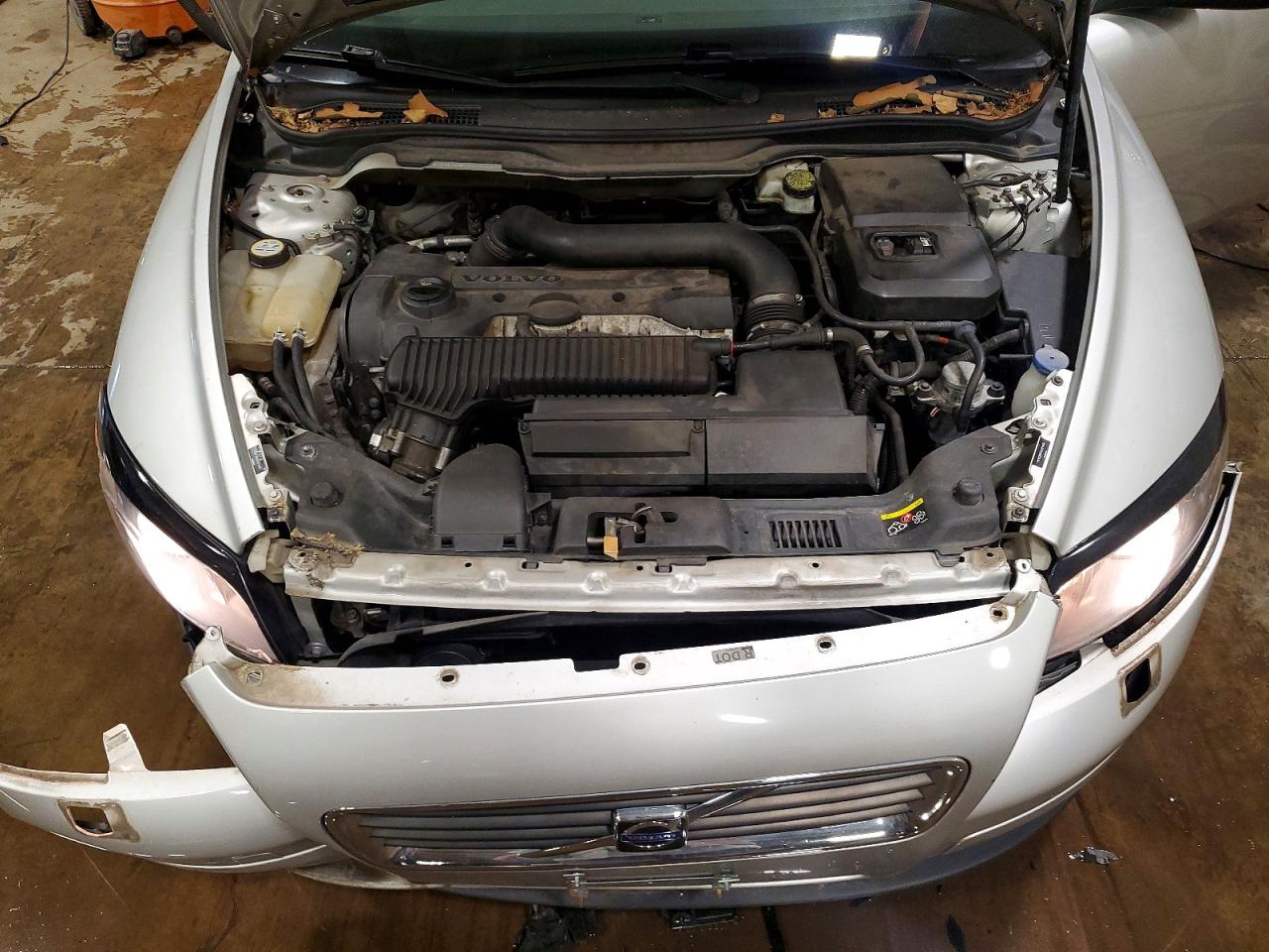 2010 VOLVO C30