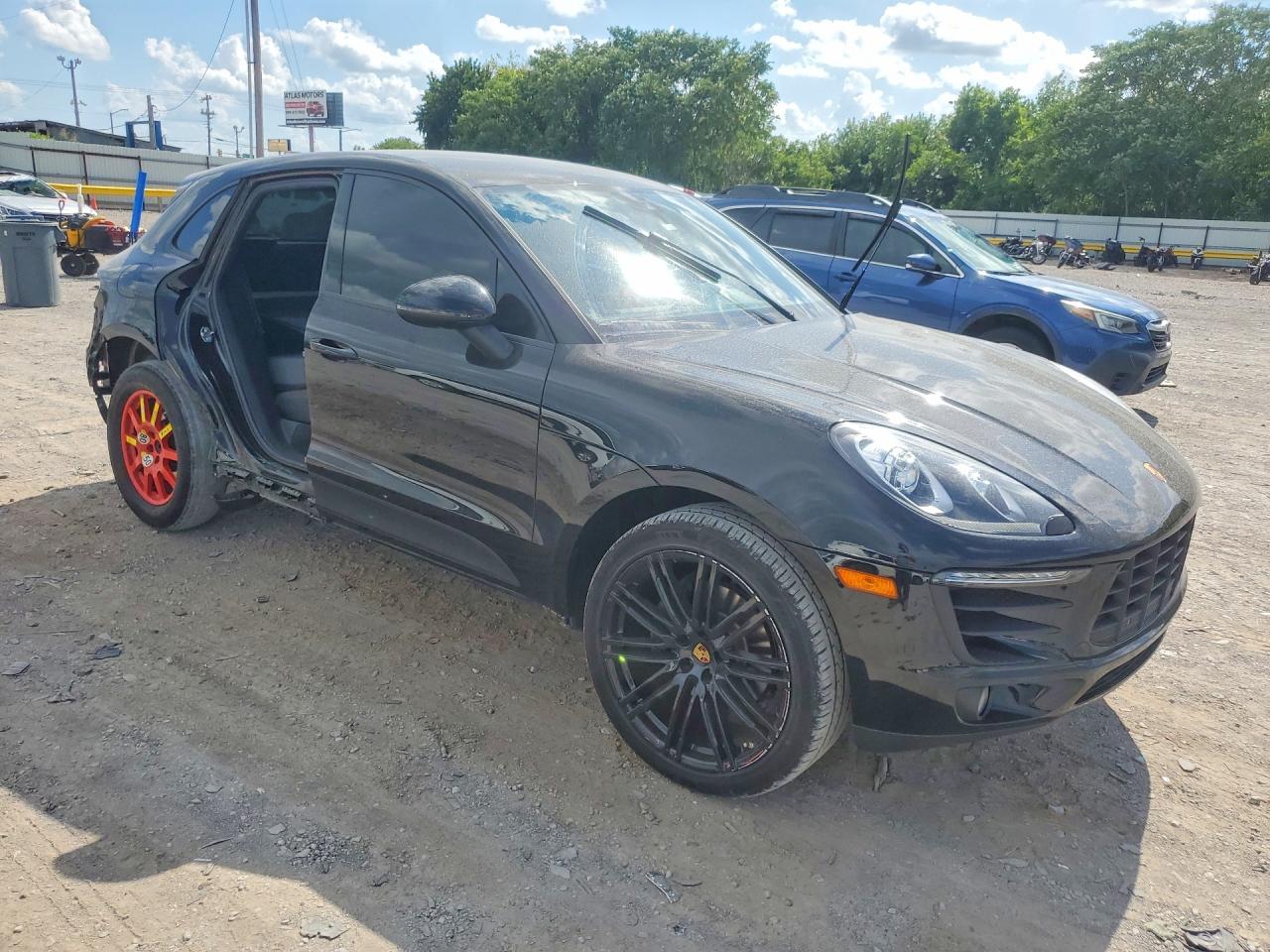 2018 PORSCHE MACAN