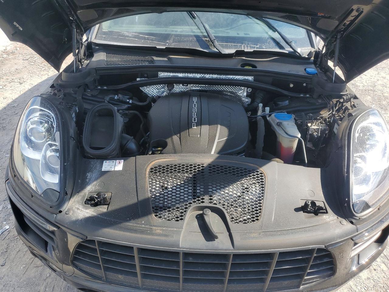 2018 PORSCHE MACAN