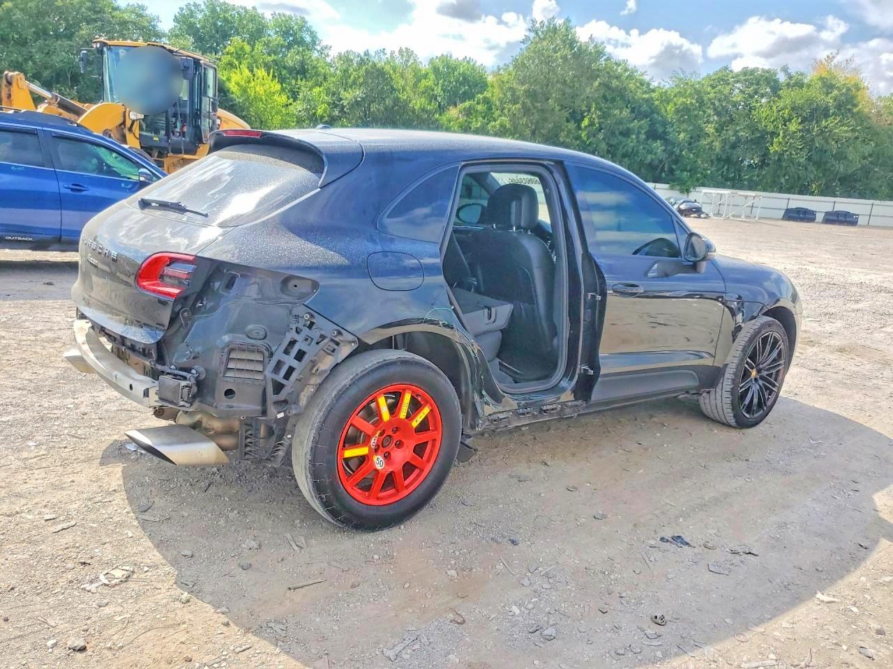2018 PORSCHE MACAN