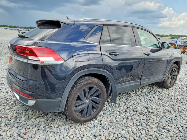 2022 VOLKSWAGEN ATLAS CROSS SPORT SE w/ Tech