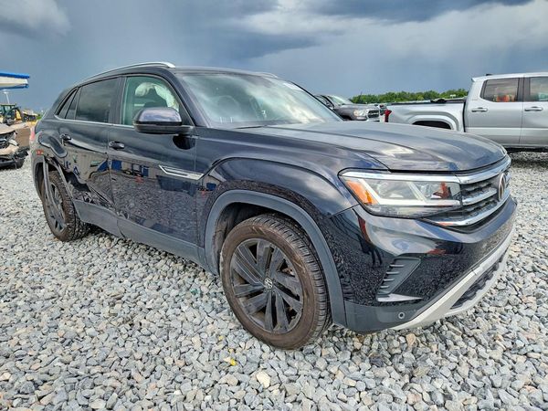2022 VOLKSWAGEN ATLAS CROSS SPORT SE w/ Tech